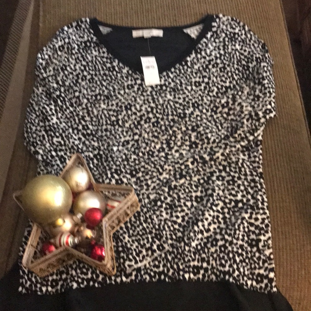 Loft Light weight Top NWT